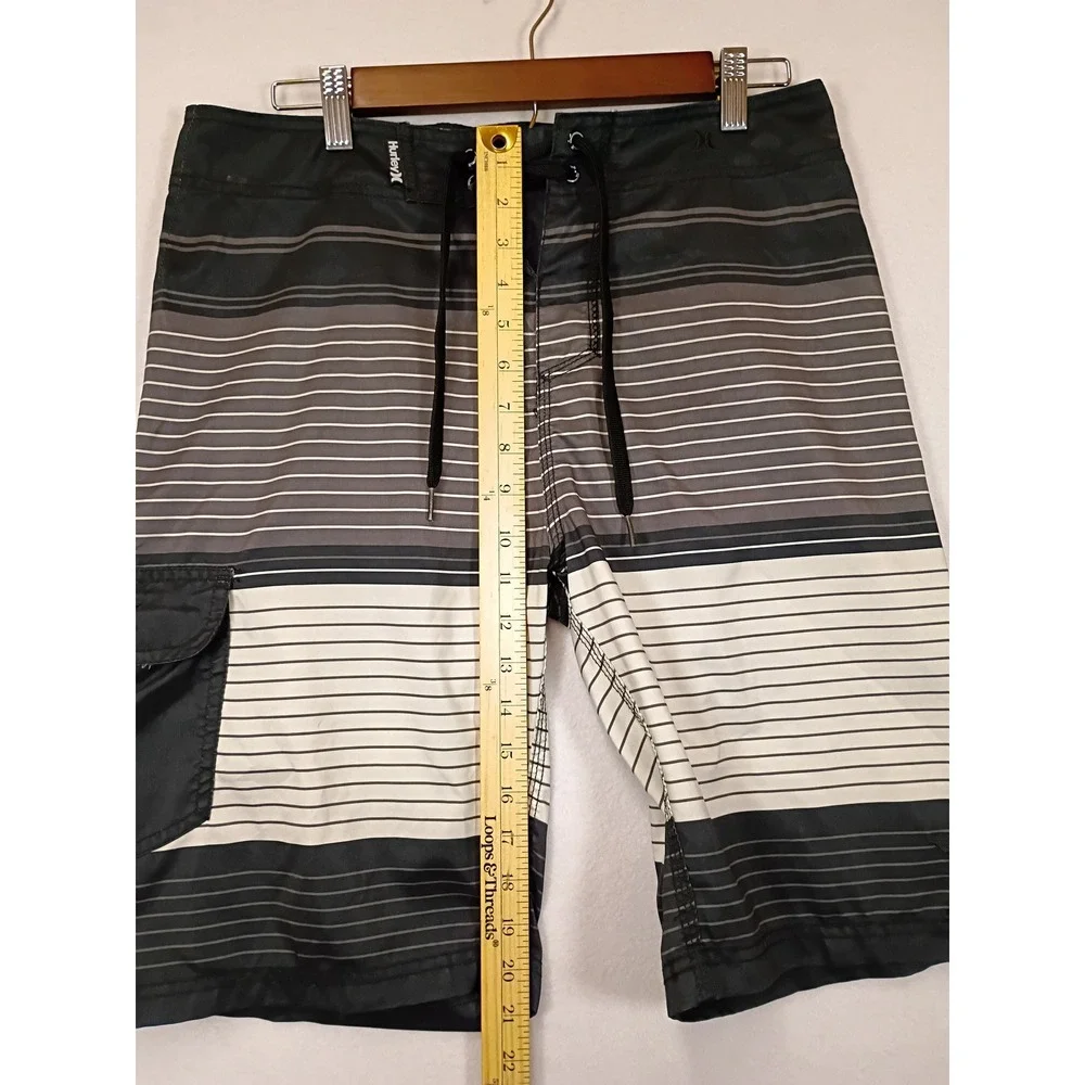 Surf Beach Hurley Mens 30 Black Grey White Striped Cargo Board Shorts MBS0002980